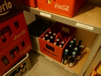 Diverse bakken drank en leeggoed - afbeelding 10 van  11