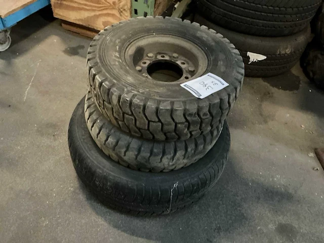 Diverse banden (3x) - afbeelding 2 van  3