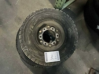 Diverse banden (3x) - afbeelding 3 van  3