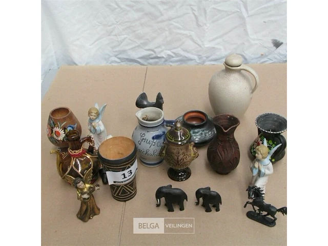 Diverse beeldjes - afbeelding 1 van  5