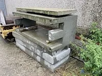 Diverse betonblokken - afbeelding 3 van  3