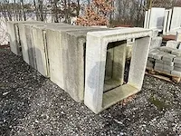 Diverse betonnen ophogingen - afbeelding 2 van  6