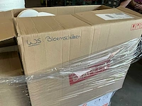 Diverse bloemschik- en chemie knutselmaterialen - afbeelding 7 van  26