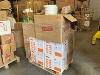Diverse bloemschik- en chemie knutselmaterialen - afbeelding 1 van  26