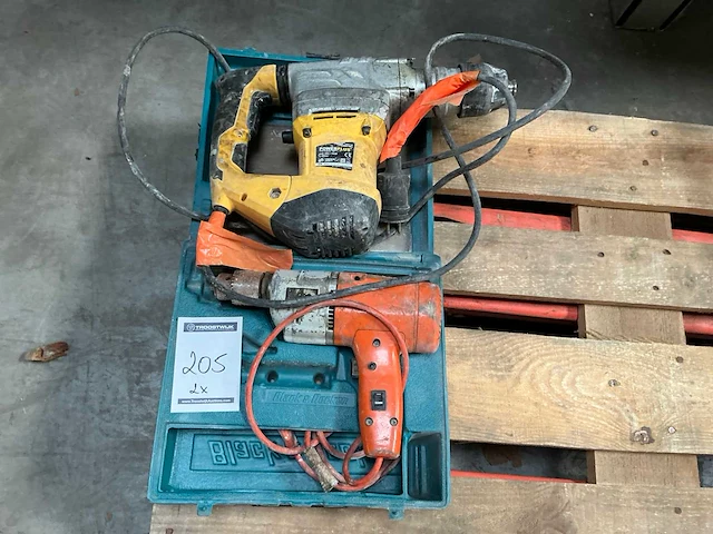 Diverse boormachines (2x) - afbeelding 1 van  3