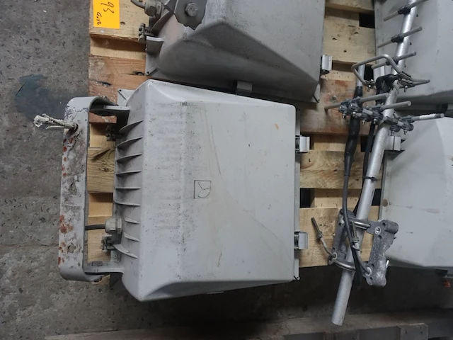 Diverse bouwmaterialen + klein elektro - afbeelding 2 van  36