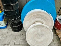Diverse bouwmaterialen. - afbeelding 3 van  11