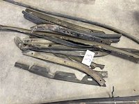 Diverse bumperrubbers en latjes 964 - afbeelding 2 van  2