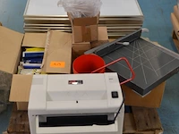 Diverse bureaumateriaal + dahle papersafe - afbeelding 1 van  2