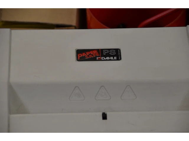 Diverse bureaumateriaal + dahle papersafe - afbeelding 2 van  2