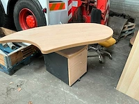 Diverse bureautafels (2x) - afbeelding 1 van  6