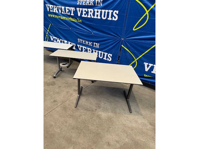 Diverse bureautafels (3x) - afbeelding 1 van  8