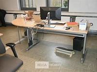 Diverse bureautafels en 4 stoelen - afbeelding 3 van  10