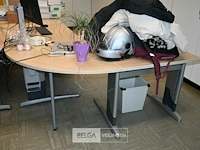 Diverse bureautafels en 4 stoelen - afbeelding 4 van  10