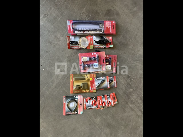 Diverse carpoint auto en fiets onderdelen - afbeelding 1 van  4