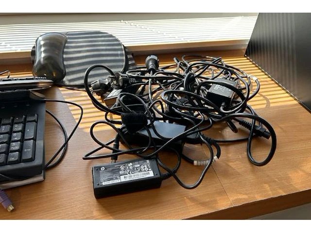 Diverse computers en toebehoren - afbeelding 7 van  9
