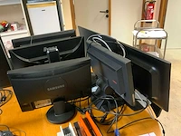 Diverse computerschermen (6x) - afbeelding 1 van  3