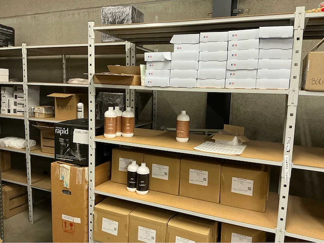 Diverse cosmetica (500x) - afbeelding 6 van  25