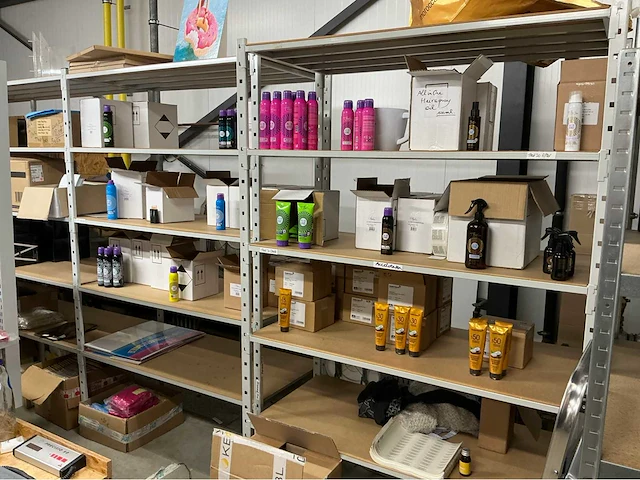 Diverse cosmetica (500x) - afbeelding 19 van  25