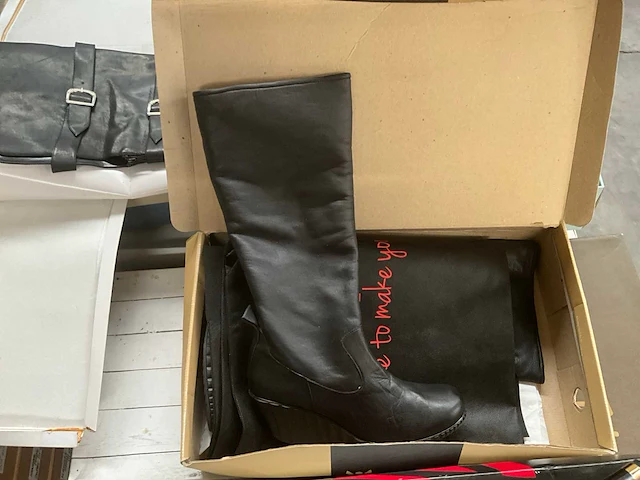 Diverse damesschoenen (100 paar) - afbeelding 5 van  34