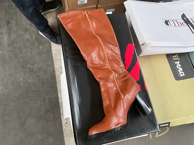 Diverse damesschoenen (100 paar) - afbeelding 12 van  34