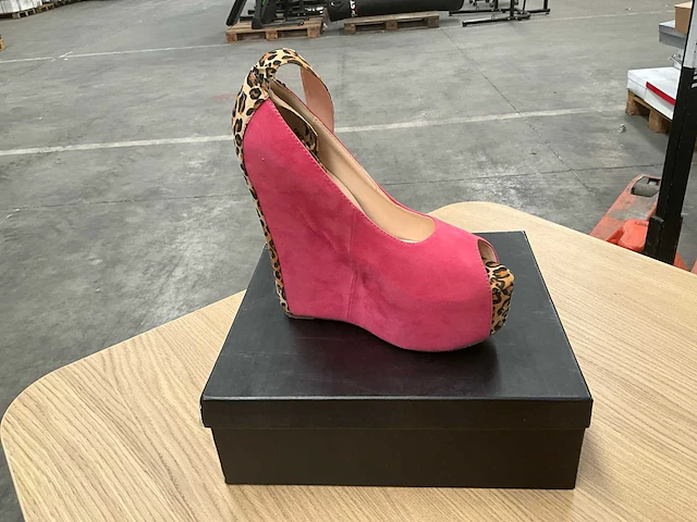 Diverse damesschoenen (105 paar) - afbeelding 12 van  30