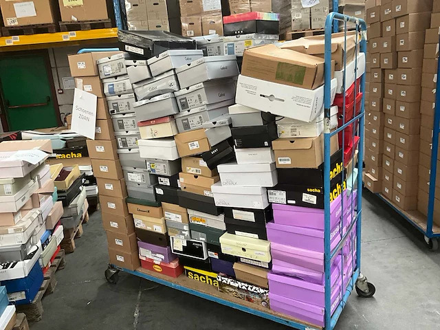Diverse damesschoenen (162 paar) - afbeelding 12 van  31