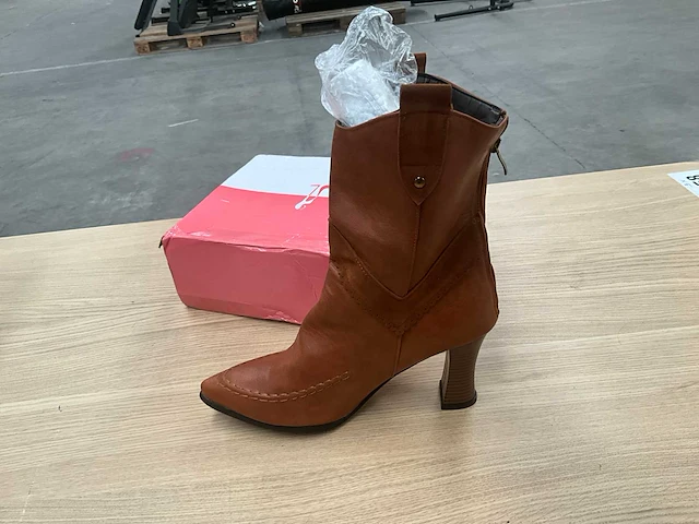 Diverse damesschoenen (175 paar) - afbeelding 6 van  40