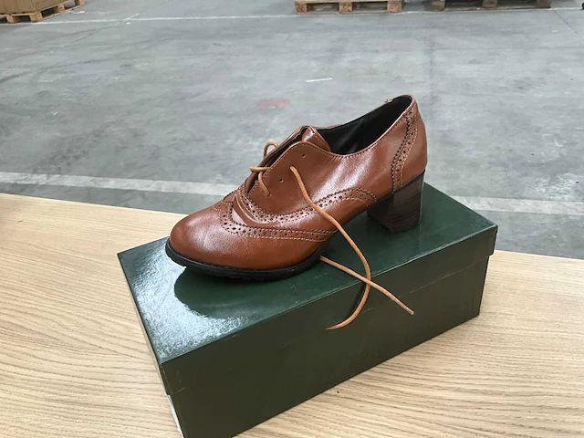 Diverse damesschoenen (175 paar) - afbeelding 8 van  40