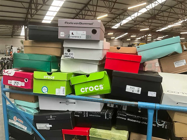 Diverse damesschoenen (175 paar) - afbeelding 27 van  40