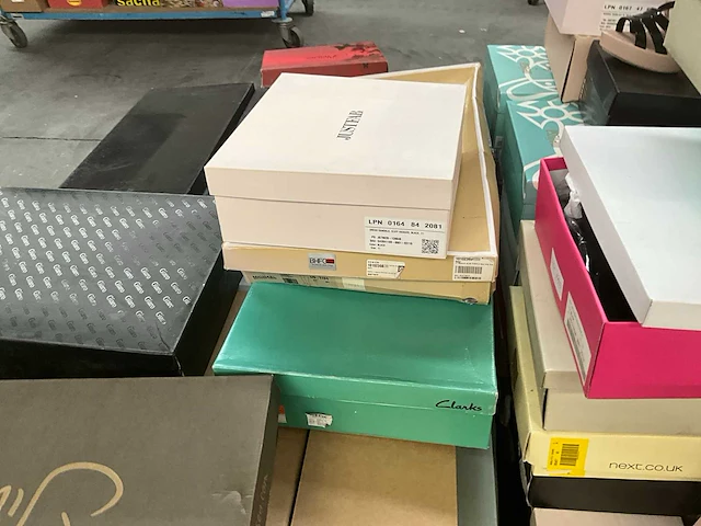 Diverse damesschoenen (96 paar) - afbeelding 16 van  31