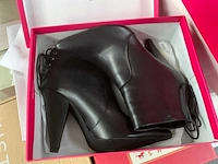 Diverse damesschoenen (96 paar) - afbeelding 28 van  31