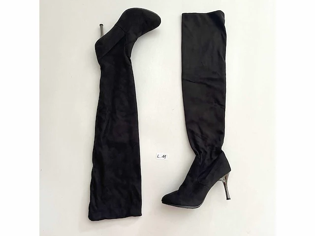 Diverse damesschoenen en -laarzen - rek 1 van 6 (ca. 34 paar) aldo, ugg, s. oliver, esprit, sam edelman, long tall sally, olivia, hogan, zara, etc. - afbeelding 9 van  26