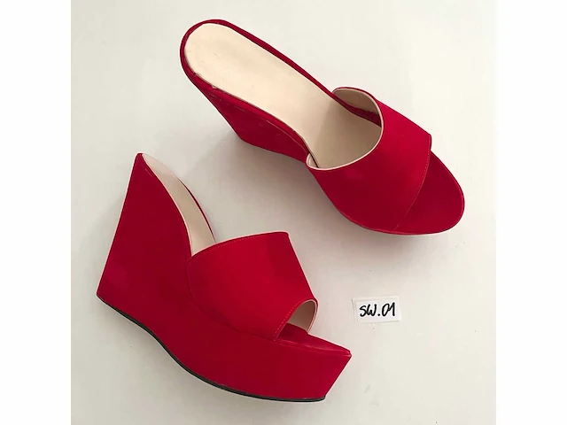 Diverse damesschoenen en -laarzen - rek 1 van 6 (ca. 34 paar) aldo, ugg, s. oliver, esprit, sam edelman, long tall sally, olivia, hogan, zara, etc. - afbeelding 17 van  26