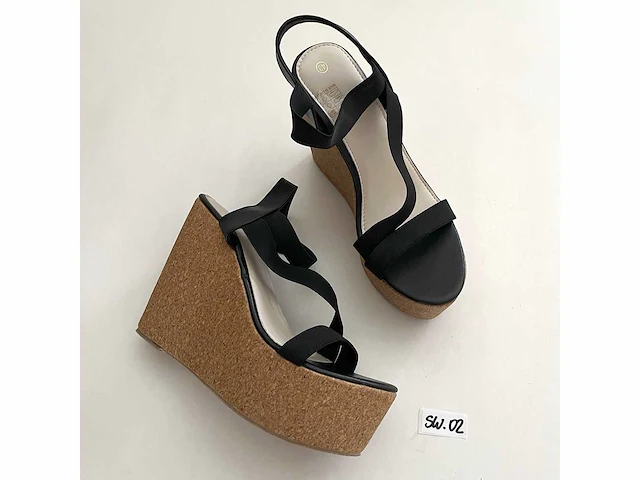 Diverse damesschoenen en -laarzen - rek 1 van 6 (ca. 34 paar) aldo, ugg, s. oliver, esprit, sam edelman, long tall sally, olivia, hogan, zara, etc. - afbeelding 18 van  26
