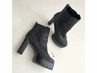 Diverse damesschoenen en -laarzen - rek 1 van 6 (ca. 34 paar) aldo, ugg, s. oliver, esprit, sam edelman, long tall sally, olivia, hogan, zara, etc. - afbeelding 26 van  26
