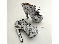 Diverse damesschoenen en -laarzen - rek 2 van 6 (ca. 34 paar) asos design, gabor, dr. martens, tamaris, tommy hilfiger, vince, etc. - afbeelding 4 van  26
