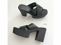 Diverse damesschoenen en -laarzen - rek 2 van 6 (ca. 34 paar) asos design, gabor, dr. martens, tamaris, tommy hilfiger, vince, etc. - afbeelding 5 van  26