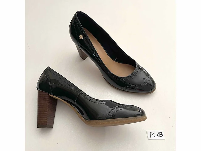 Diverse damesschoenen en -laarzen - rek 2 van 6 (ca. 34 paar) asos design, gabor, dr. martens, tamaris, tommy hilfiger, vince, etc. - afbeelding 14 van  26