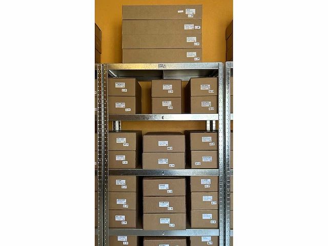 Diverse damesschoenen en -laarzen - rek 2 van 6 (ca. 34 paar) asos design, gabor, dr. martens, tamaris, tommy hilfiger, vince, etc. - afbeelding 12 van  26