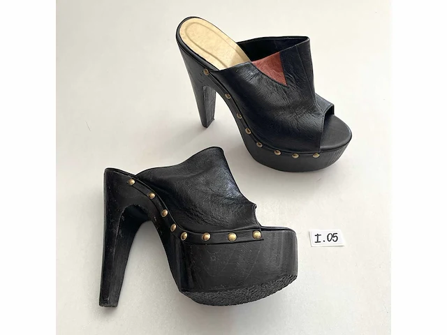 Diverse damesschoenen en -laarzen - rek 3 van 6 (ca. 34 paar) asos design, charles, giaro, gabor, sacha, scholl, vince camulto, etc. - afbeelding 3 van  26