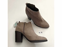 Diverse damesschoenen en -laarzen - rek 3 van 6 (ca. 34 paar) asos design, charles, giaro, gabor, sacha, scholl, vince camulto, etc. - afbeelding 22 van  26
