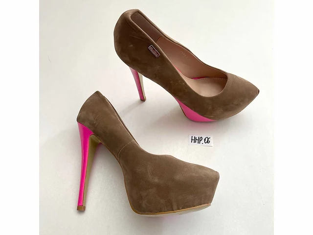 Diverse damesschoenen en -laarzen - rek 4 van 6 (ca. 34 paar) ego, dylap, gabor, hunter, jilsen, melissa, noe lady, steve madden, stravers, etc. - afbeelding 3 van  26