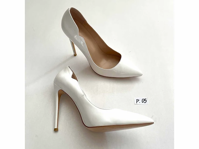 Diverse damesschoenen en -laarzen - rek 4 van 6 (ca. 34 paar) ego, dylap, gabor, hunter, jilsen, melissa, noe lady, steve madden, stravers, etc. - afbeelding 13 van  26