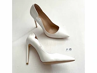 Diverse damesschoenen en -laarzen - rek 4 van 6 (ca. 34 paar) ego, dylap, gabor, hunter, jilsen, melissa, noe lady, steve madden, stravers, etc. - afbeelding 13 van  26