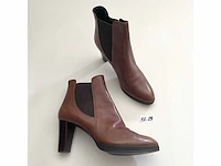 Diverse damesschoenen en -laarzen - rek 4 van 6 (ca. 34 paar) ego, dylap, gabor, hunter, jilsen, melissa, noe lady, steve madden, stravers, etc. - afbeelding 22 van  26