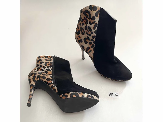 Diverse damesschoenen en -laarzen - rek 4 van 6 (ca. 34 paar) ego, dylap, gabor, hunter, jilsen, melissa, noe lady, steve madden, stravers, etc. - afbeelding 24 van  26