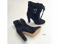 Diverse damesschoenen en -laarzen - rek 5 van 6 (ca. 34 paar) akua, gabor, heine, maguba, manfield, maripé, mjus, hula kula, sheln, sketchers, tom tailor, zara, etc. - afbeelding 2 van  26