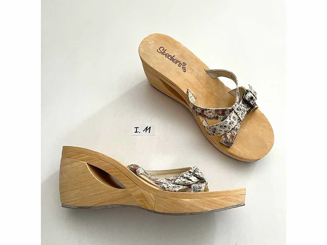 Diverse damesschoenen en -laarzen - rek 5 van 6 (ca. 34 paar) akua, gabor, heine, maguba, manfield, maripé, mjus, hula kula, sheln, sketchers, tom tailor, zara, etc. - afbeelding 5 van  26
