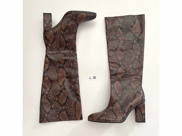 Diverse damesschoenen en -laarzen - rek 5 van 6 (ca. 34 paar) akua, gabor, heine, maguba, manfield, maripé, mjus, hula kula, sheln, sketchers, tom tailor, zara, etc. - afbeelding 7 van  26